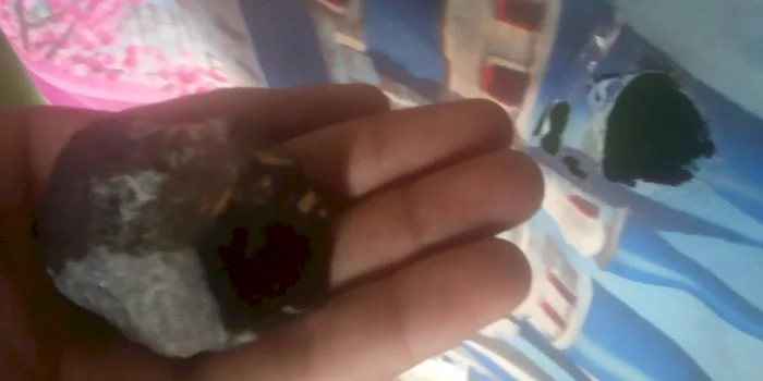 Penemuan batu meteor yang menimpa rumah warga di Lampung /radarlampung
