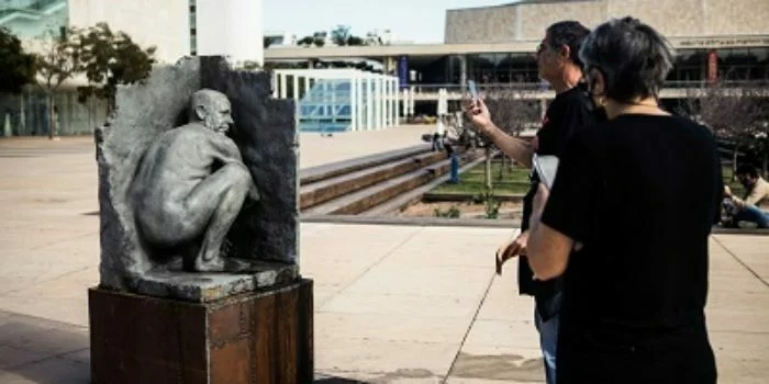 patung netanyahu 2 1616111136