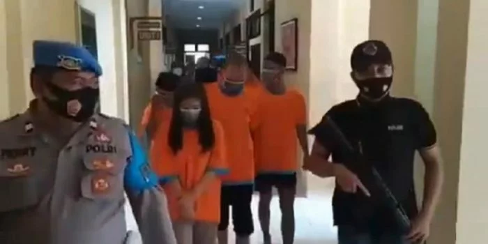 Mengejutkan Seorang Wanita Kepala Sekolah MTs Ditangkap karena Narkoba Foto Instagram 1618497642