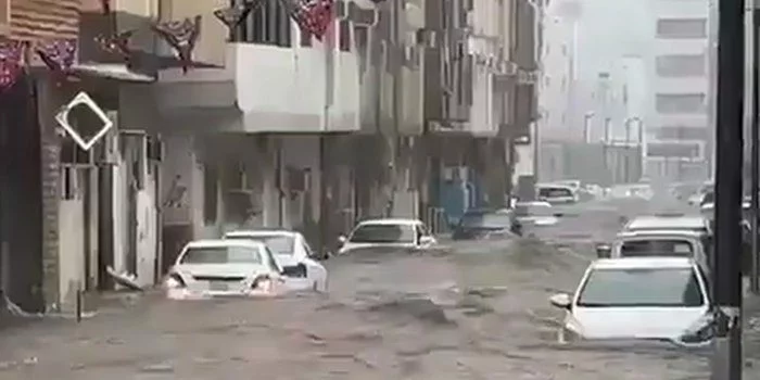 unggah video makkah banjir ustad yusuf mansur serukan amalan tolak bala WlZB7mJ5wA