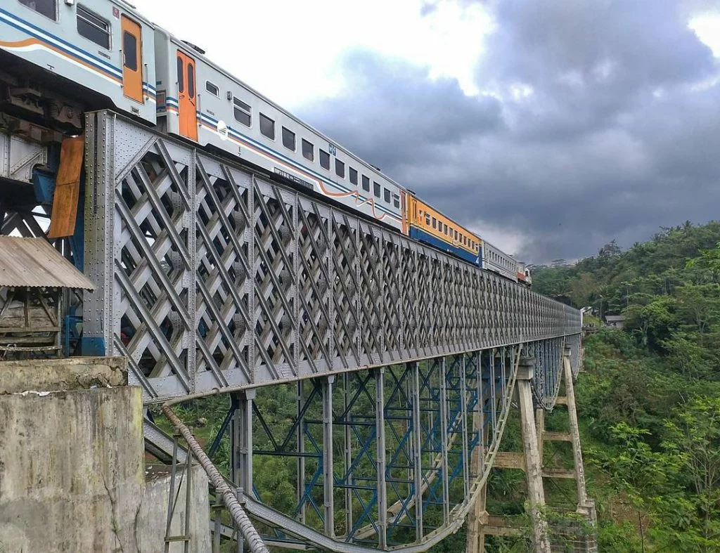 Jembatan Cirahong