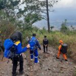 tim sar gabungan melakukan pencarian terhadap pendaki yang dilaporkan 210924171308 935