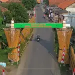 Gapura Desa Cipeujeuh Kulon, Kecamatan Lemahabang.