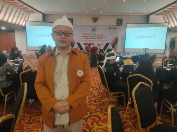 Momentum Rakerwil IV AAI Jawa Barat di Hotel Savoy Homann, Arsiparis: Ada Semangat Kesejarahan 1 Arsiparis Ahli Madya dari Dinas Perpustakaan dan Kearsipan Daerah Provinsi Jawa Barat, Abdul Rauf Hamidi, S.IP
